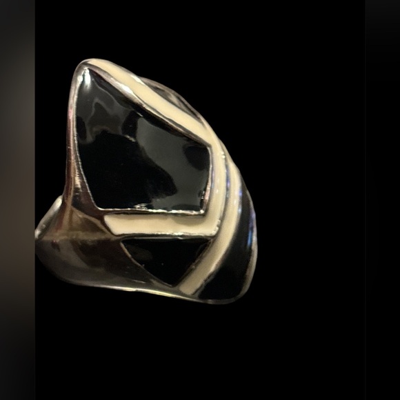 Dramatic Ring Abstract Black Stainless Steel Ring NWOTs Size 11 US - Picture 6 of 9